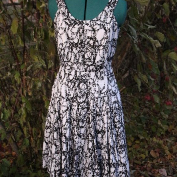 Calvin Klein Dress- Black and White patterned, midi womans dress - Picture 8 of 8